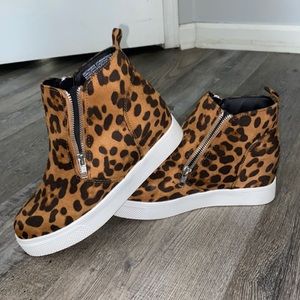 Cheetah Print High top shoes